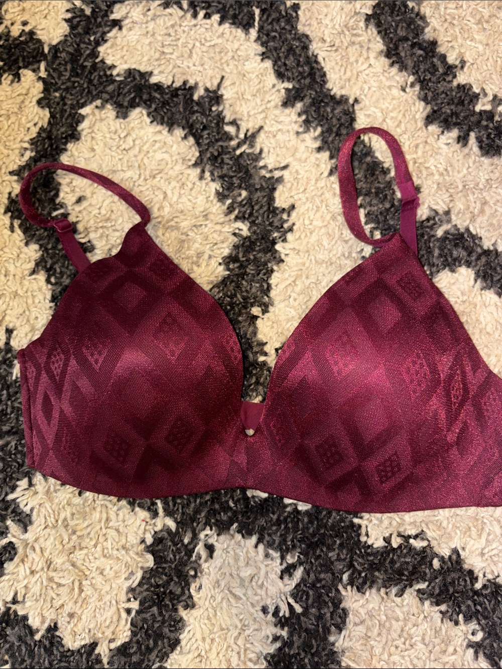 OFFERS OPEN! Victoria's Secret 32D Body by Victoria IPEX Wireless Dark Plum